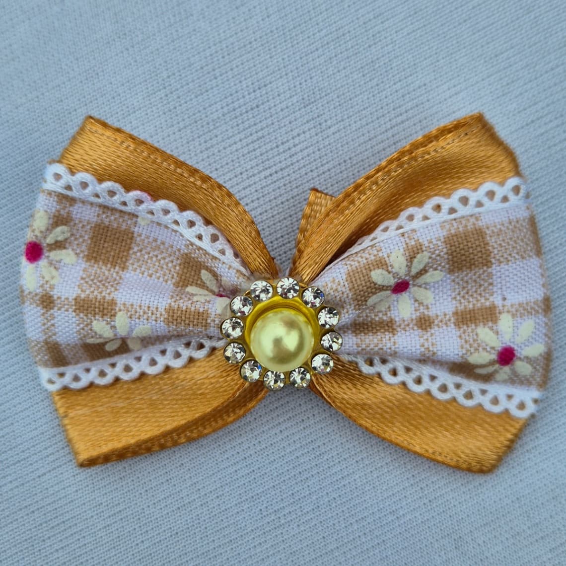 Laços e Joinhas de Penteado Pet Dourado - Imagem 2